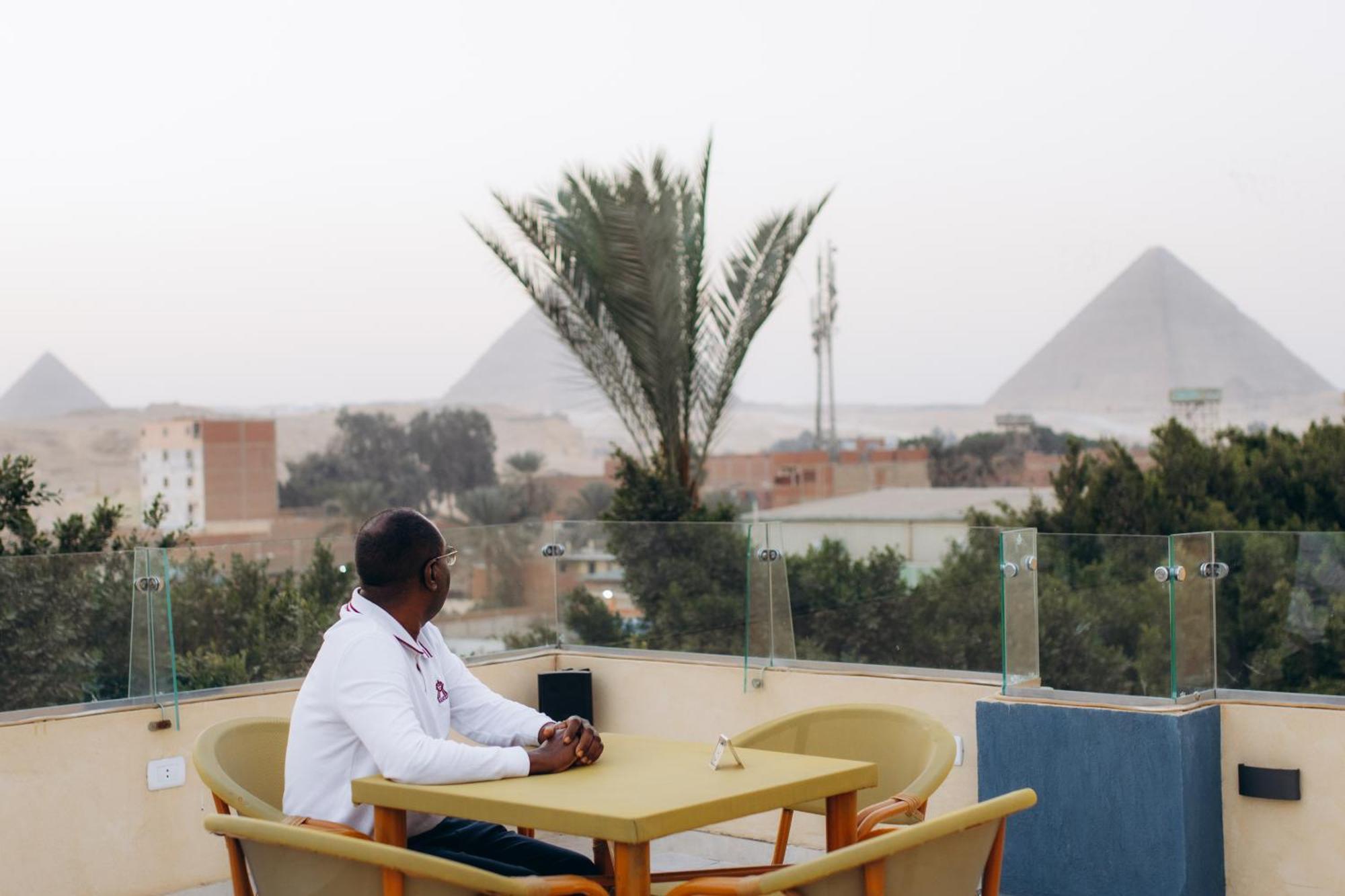 Hotel Regent Pyramids View Kafret el-Gabal Exterior foto
